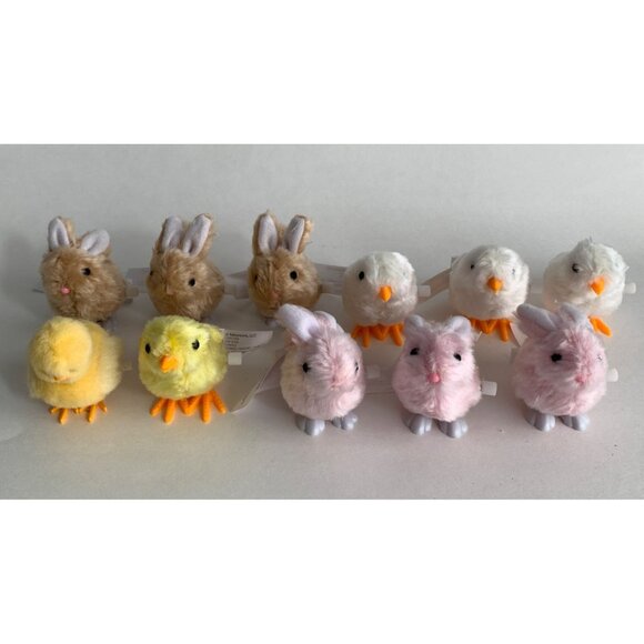 2015 Animal Adventure Wind Up Chickens Bunnies Lot of 11 - Picture 1 of 7